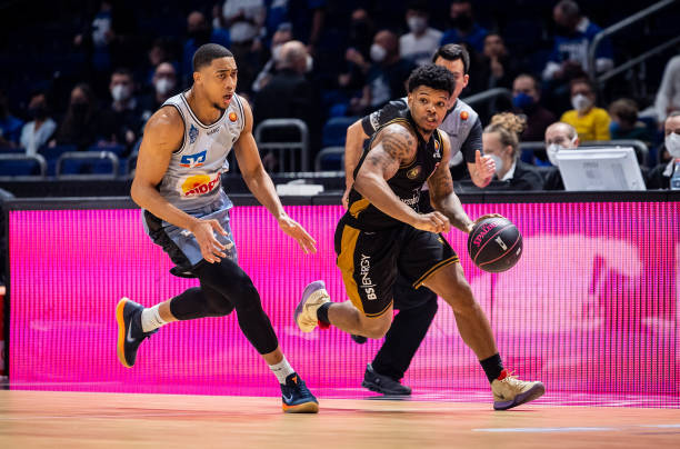 10人应战 10人应战